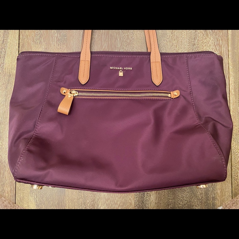 Michael Kors Kelsey Nylon Tote in Purple